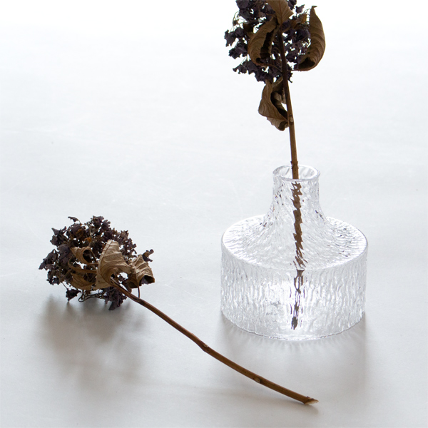 Sは一輪挿しにちょうどいいサイズ Sは一輪挿しにちょうどいいサイズ