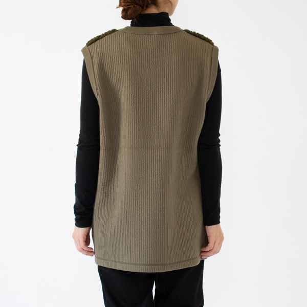 Khaki/S、モデル身長：162cm