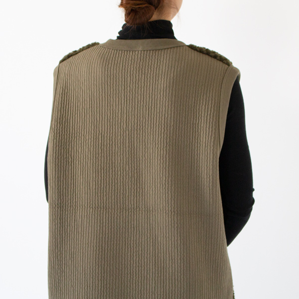 Khaki/S、モデル身長：162cm
