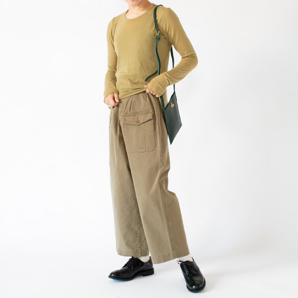 身長162cm(MUSTARD)