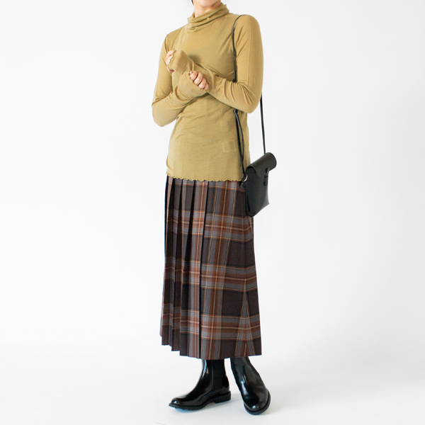 身長162cm(MUSTARD)