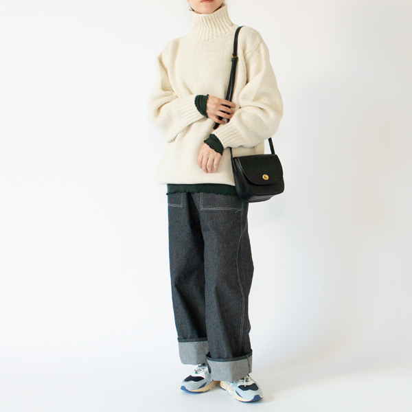 インナー使いにもぴったり(身長162cm、D.GREEN)