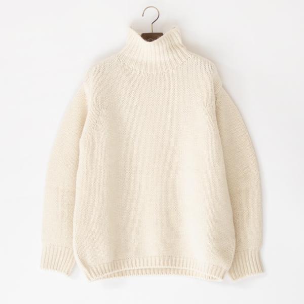 モンゴリアンウール タートルネックセーター(ホワイト)