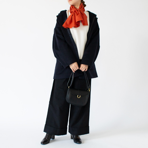 身長162cm・BLACK