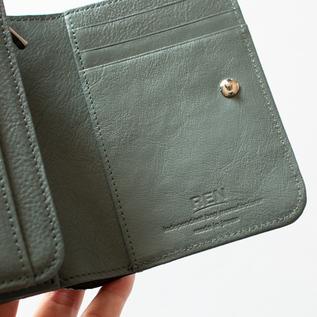 SOLUM ポストマンウォレットS(PEACOCK GREEN) SOLUM ポストマンウォレットS(PEACOCK GREEN)
