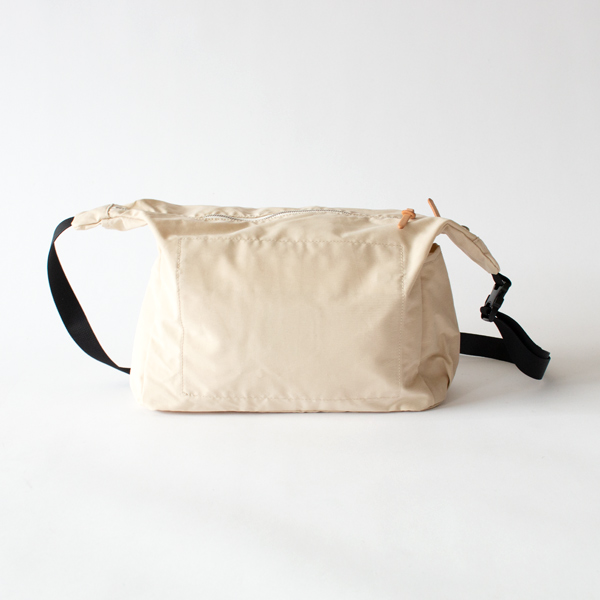 【別注】ショルダーバッグ TRIANGLE SHOULDER LIGHT BEIGE