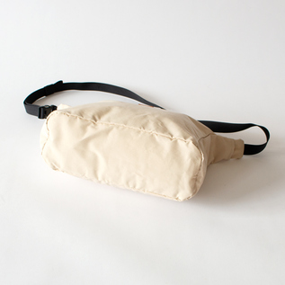【別注】ショルダーバッグ TRIANGLE SHOULDER LIGHT BEIGE 【別注】ショルダーバッグ TRIANGLE SHOULDER LIGHT BEIGE