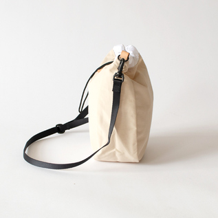別注】ショルダーバッグ CHALK SHOULDER LIGHT BEIGE／STANDARD SUPPLY