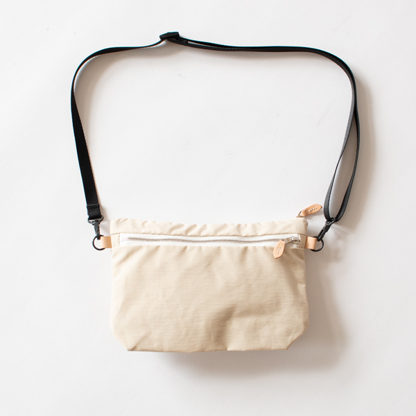 別注】ショルダーバッグ W ZIP SHOULDER M LIGHT BEIGE／STANDARD