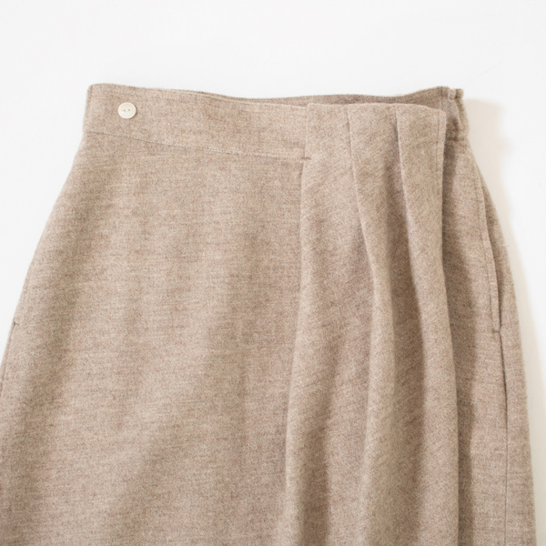 フロント片側にプリーツ(グレー)