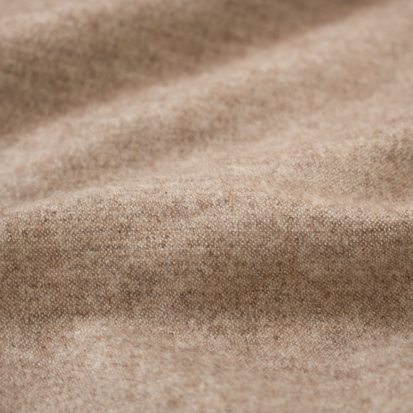 ダブルフェイスの表面はモンゴリアンウール(グレー)