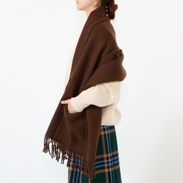 ポケットショール(CHOCOLATE) モデル身長:162cm ポケットショール(CHOCOLATE) モデル身長:162cm