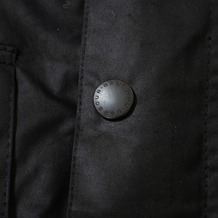 刻印入りのスナップボタン。(BLACK 36) 刻印入りのスナップボタン。(BLACK 36)