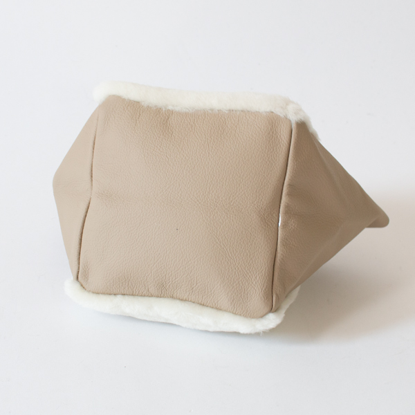 裏側（CANELA WHITE）