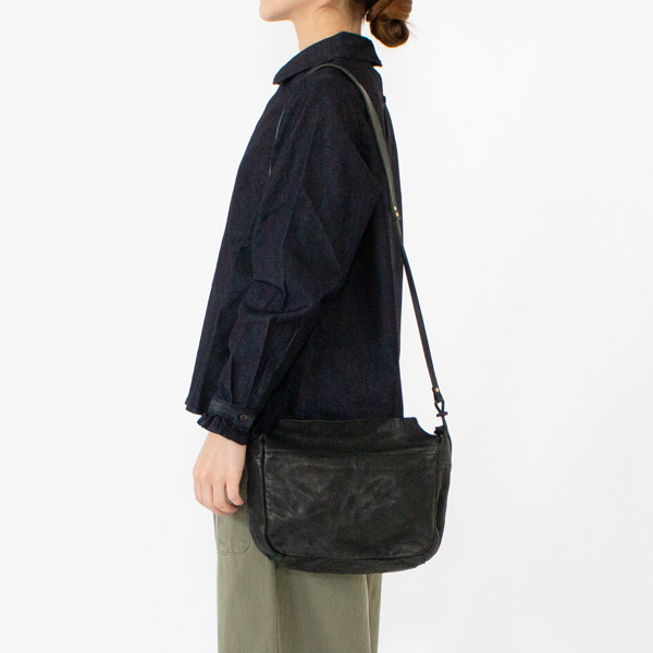 レザーショルダーバッグ JASU(CHARCOAL BLACK)
