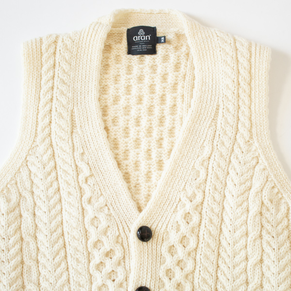 ウーステッドウールベスト（WHITE）