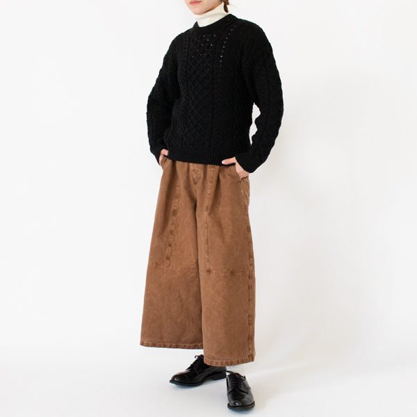 メリノウール ケーブルセーター（BLACK）身長：162cm