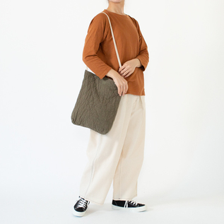 OLIVE、身長:162cm OLIVE、身長:162cm