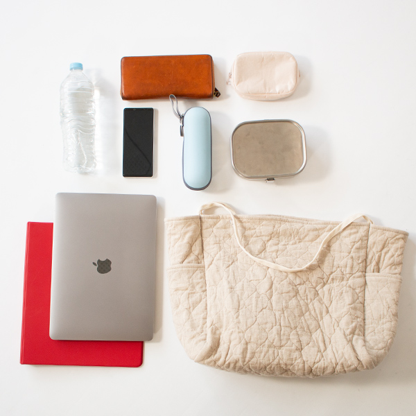 通勤通学にもおすすめのサイズ。マザーズバッグにも。 通勤通学にもおすすめのサイズ。マザーズバッグにも。