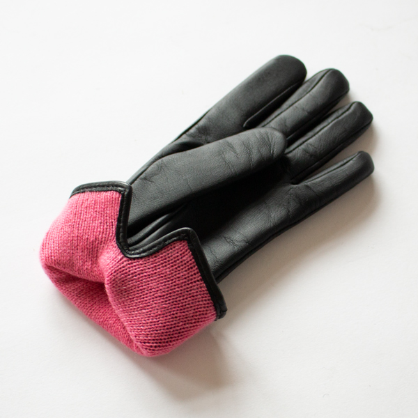 ライニングは柔らかなカシミヤ(BLACK)
