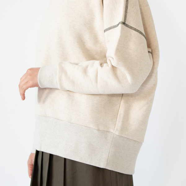 裾に向かって自然に窄まっています(身長162cm、OATMEAL)