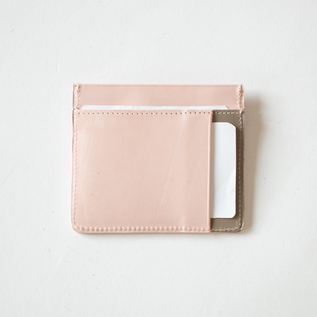 反対側のは2枚のカードポケット(PETAL PINKxTAUPE) 反対側のは2枚のカードポケット(PETAL PINKxTAUPE)