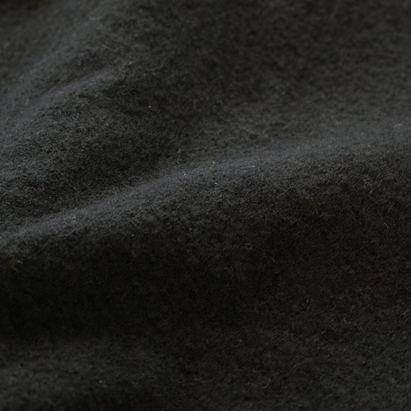 起毛感のある縮絨ウールです(BLACK)