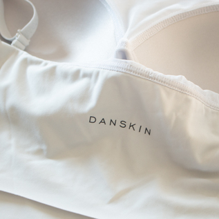 スキニッシュブラ（吸水速乾）／DANSKIN(ダンスキン)｜愛着を持って