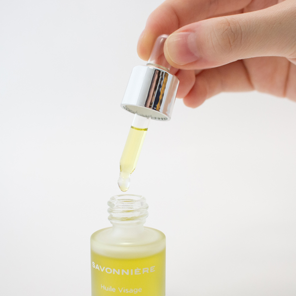 ビューティーオイルローズは適量をとりやすいスポイトキャップ ビューティーオイルローズは適量をとりやすいスポイトキャップ