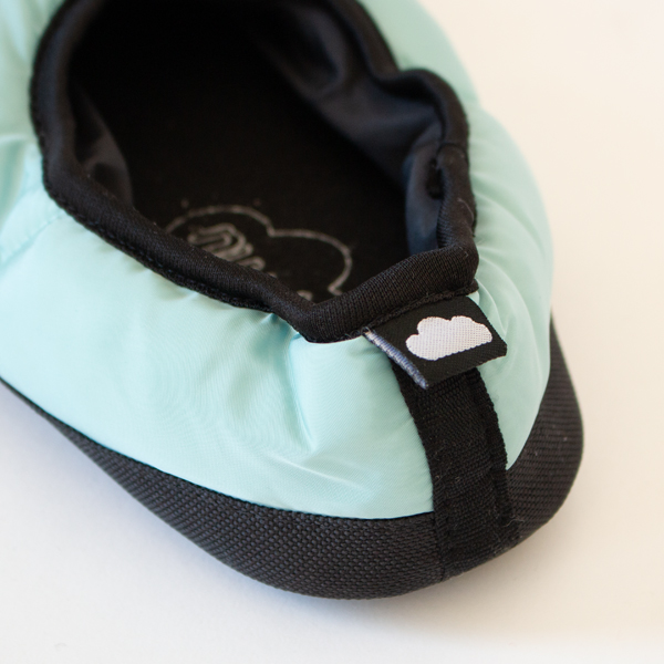 かかと部分もしっかり中綿が入っています(Water Green) かかと部分もしっかり中綿が入っています(Water Green)