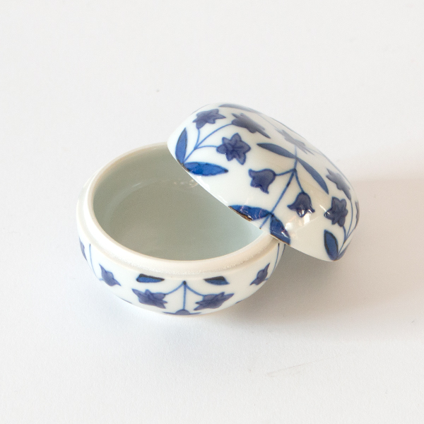 蓋物(干支蓋物 竜胆) 蓋物(干支蓋物 竜胆)