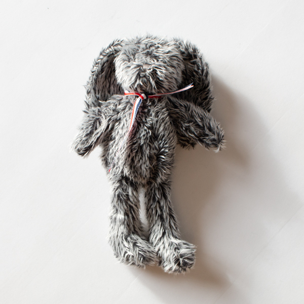 ぬいぐるみ LAPIN ALEXANDRE GRIS（30cm）
