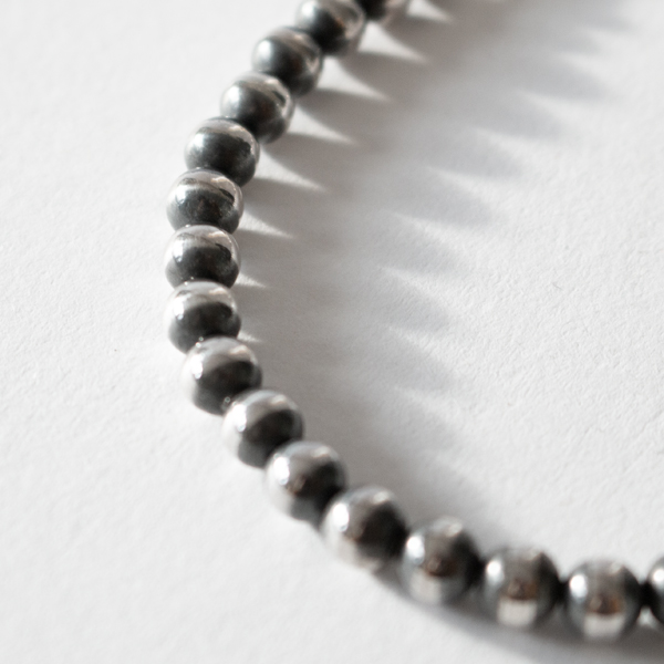 ナバホパールブレスレット 5mm/OXIDIZED