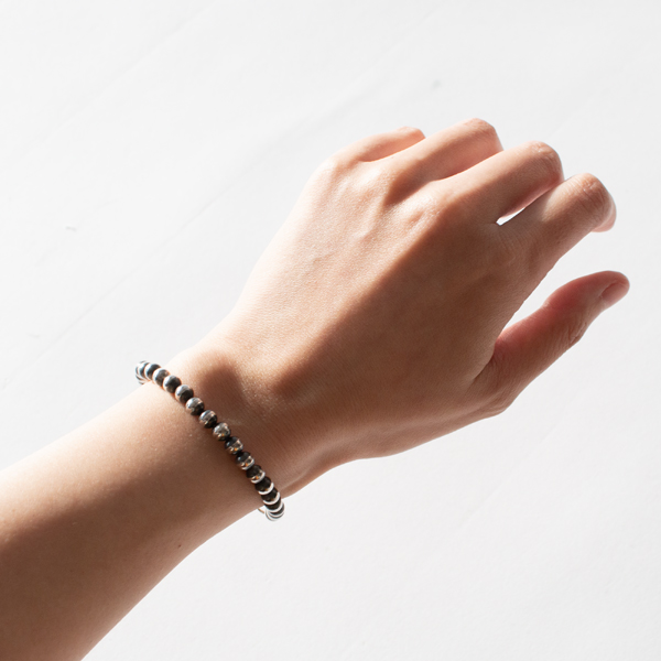 5mm/OXIDIZED（女性着用）