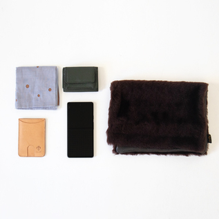 貴重品の持ち運びに便利です(COSMIC×BROWN SOFTEZZ) 貴重品の持ち運びに便利です(COSMIC×BROWN SOFTEZZ)