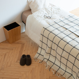 スロー（130×200） ヴィンガ／KLIPPAN（クリッパン）｜愛着を持って