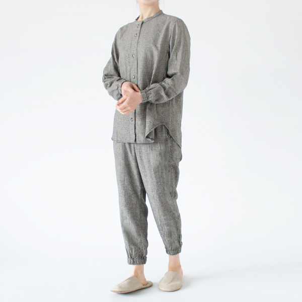 身長162cm（HOUNDSTOOTH）