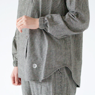 身長162cm（HOUNDSTOOTH）
