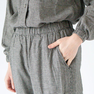 身長162cm（HOUNDSTOOTH）