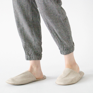 身長162cm（HOUNDSTOOTH）