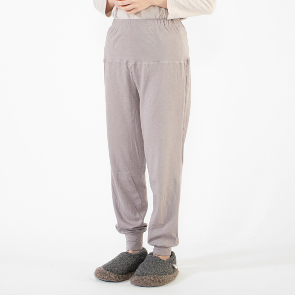 薄鈍・身長162cm