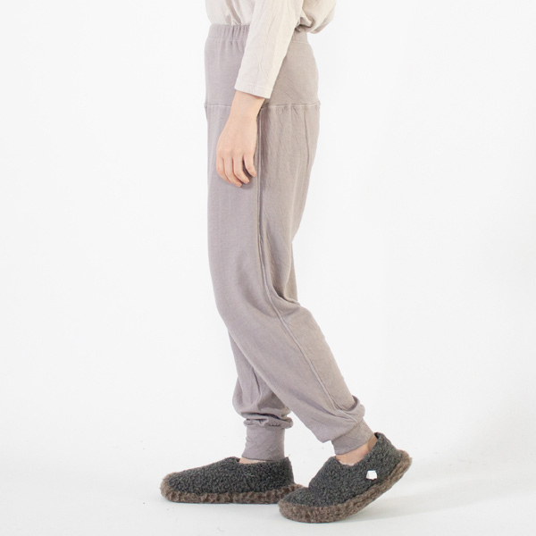 薄鈍・身長162cm