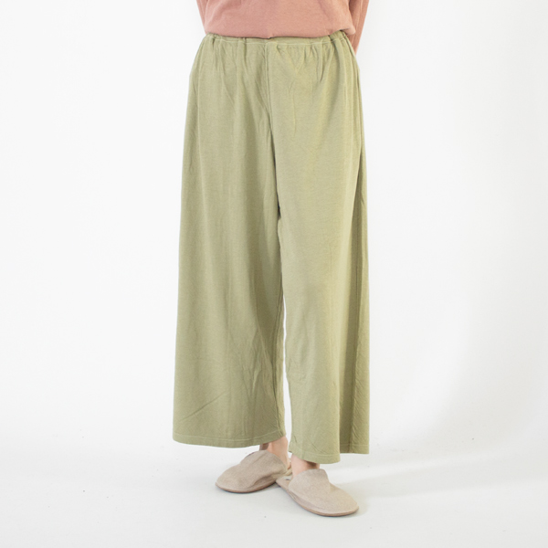 利休色・身長162cm