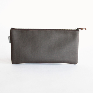 屋久杉染 帆布ポーチ 25×12cm　ダークブラウン