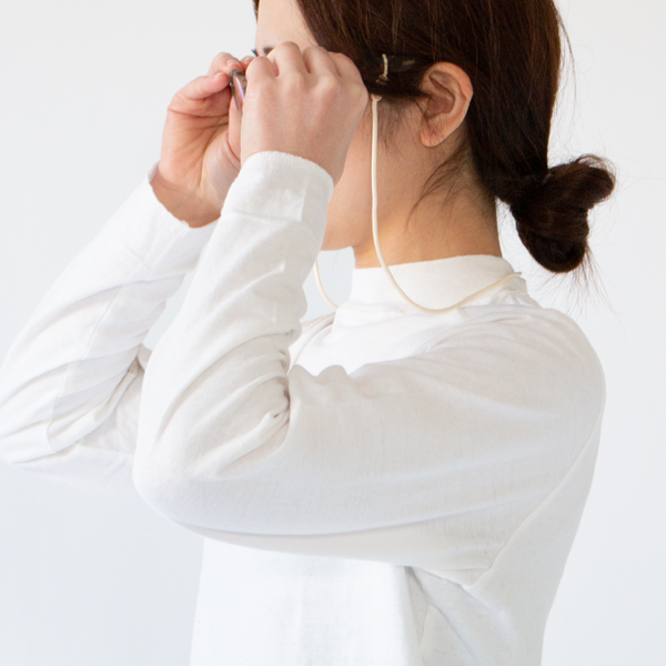 頻繁に付け外しする方も無くしにくい、グラスコード付き