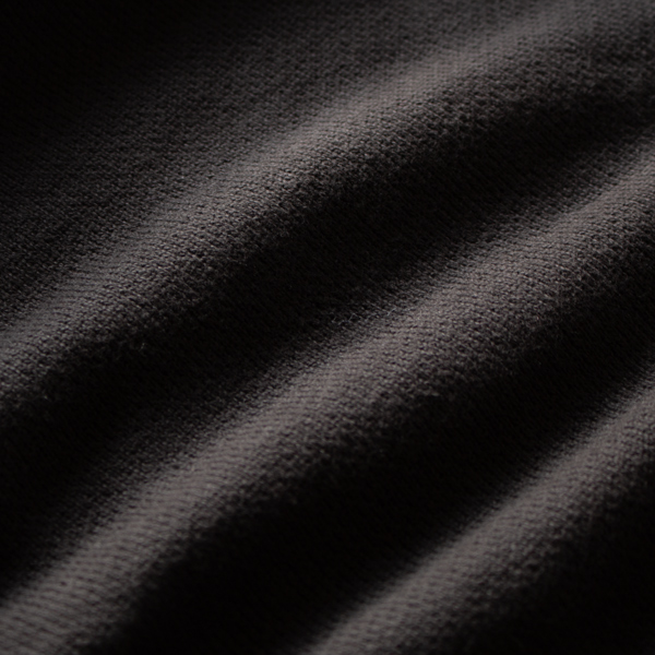 太番手で編み目が分かりやすく表情があります(CHARCOAL)