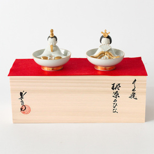木箱は飾り台としてもお使いいただけます。 木箱は飾り台としてもお使いいただけます。