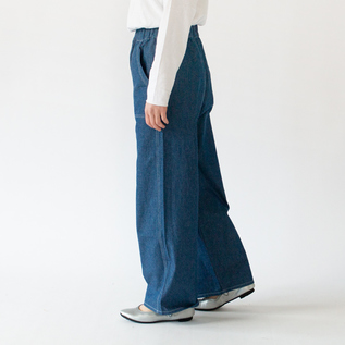 BLUE・身長162cm BLUE・身長162cm