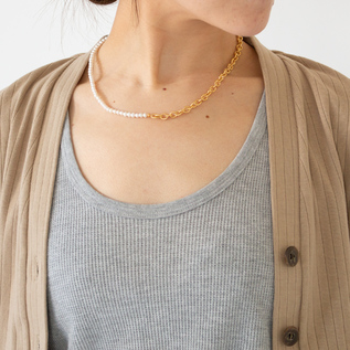 GISEL B. ジゼルべー ぷっくり オーバル 楕円 コーヒー豆 モチーフ 2WAY フープ ピアス Thelma Earrings Gold Red STORY 雑誌掲載≪GISEL B.≫ ジゼルベー ぷっくり