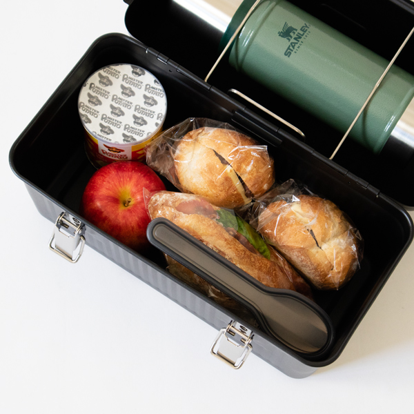 常温の食材を入れたり、工具箱としても(グリーン)